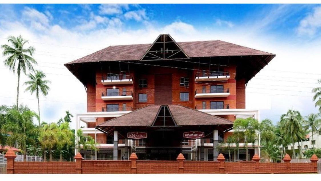 Rns One Otel Subrahmanya Dış mekan fotoğraf